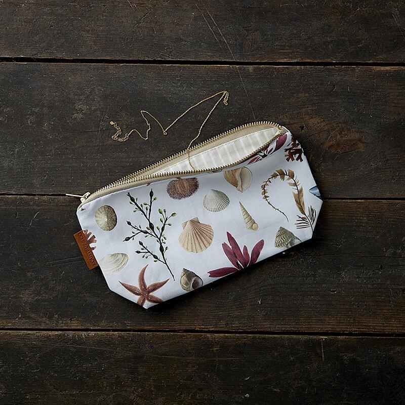 beach cosmetic bag